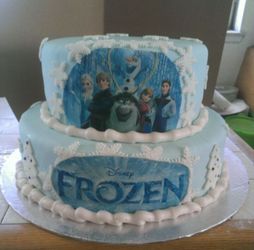 I make cakes n goodies for a great price.