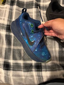Boys shoes