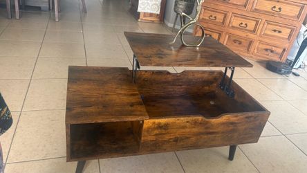 Convertible coffee table 65$