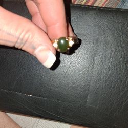 Beautiful Antique Ring In Excellent Condition Not Sure Of The Metal Content As I Cannot See A Stamp But My Eyes Are Not That Great
