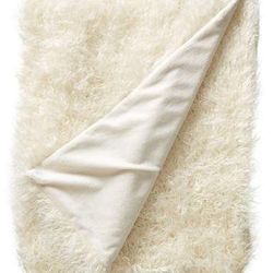 New Nordstrom Comfy Huge Flokati Faux Fur Throw