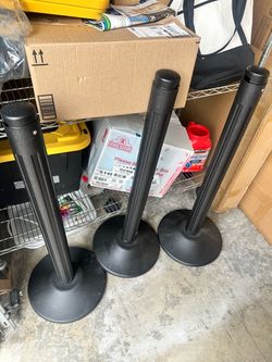 Stanchions/Crowd control