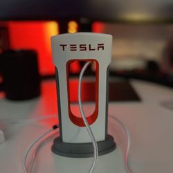 Tesla Desktop Charger