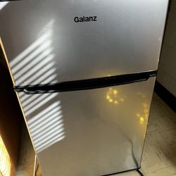 Mini Refrigerator(brand New)