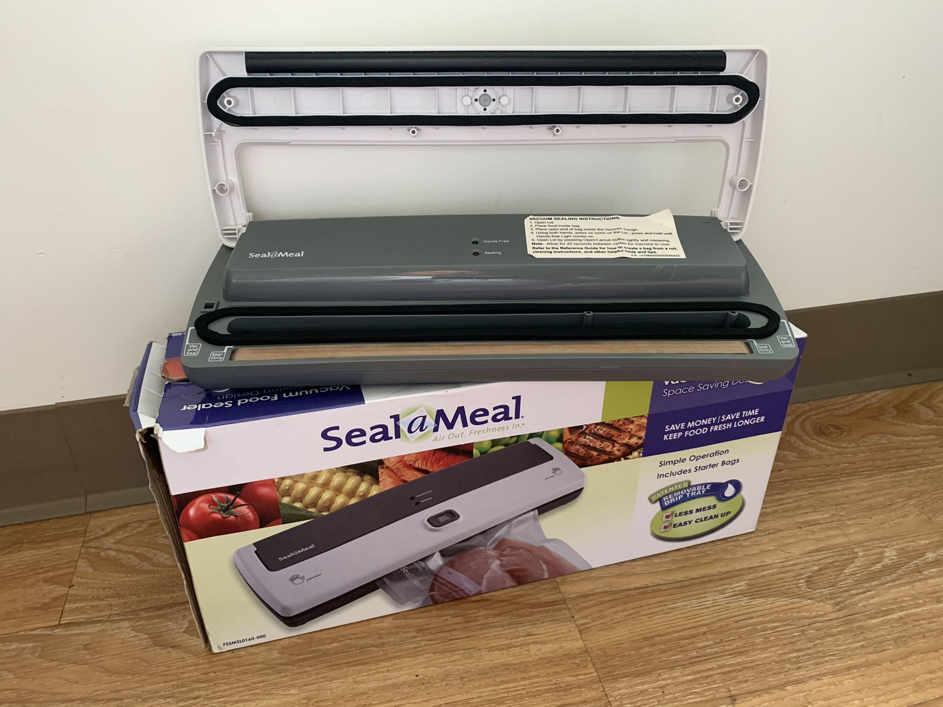 BRAND NEW FOOD SEALER FOOD VACUUM