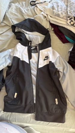 Nike Boys XS 4