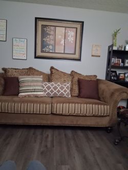Different paints/decor