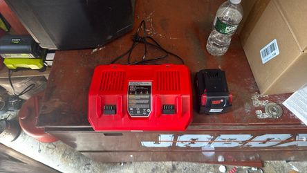 Dual charger for Milwaukee tools with battery