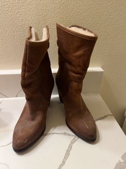 UGG Women Boots Size 6