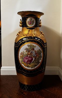 Porcelain Fragonard Courting Couple Vase
