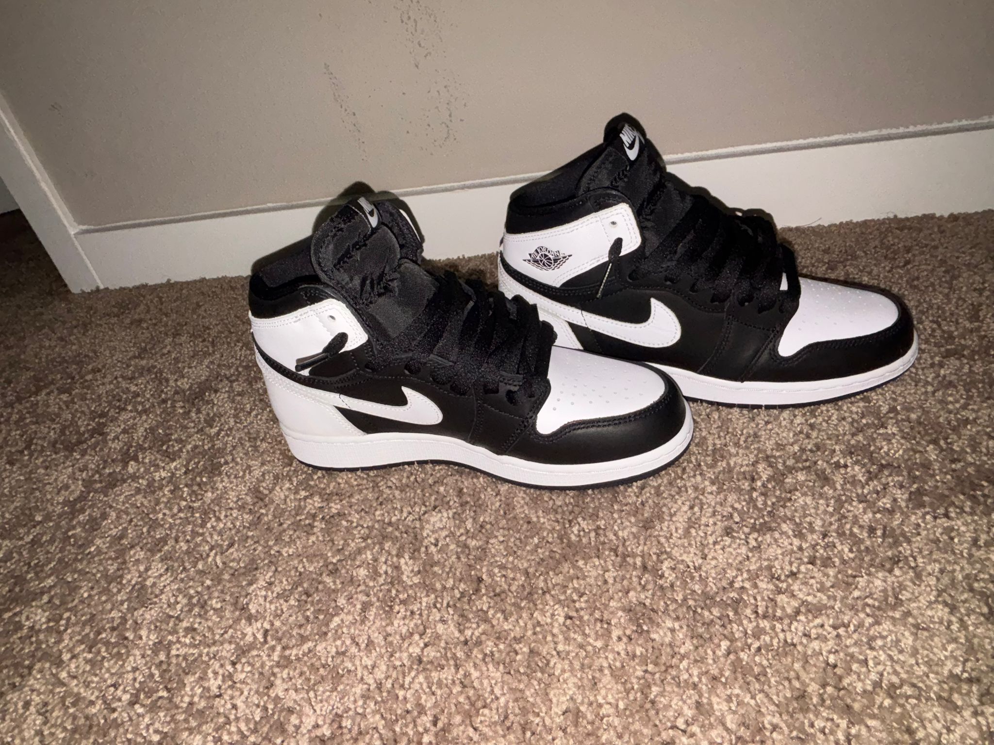 Jordan 1 OG Brand New Size 6 75$