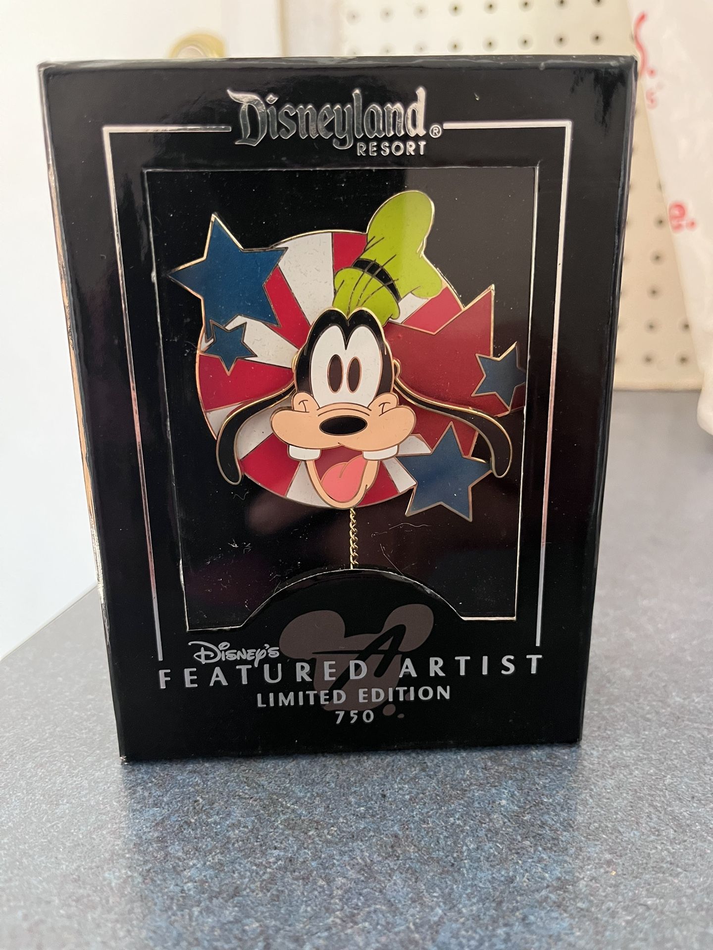Disney Goofy LE Pin
