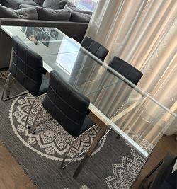 IKEA GLIVARP Extendable Glass Dining Table (+ 4 Free Chairs)