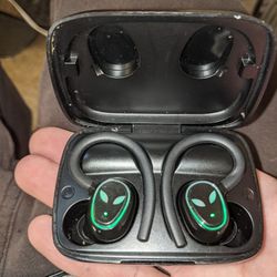 Bluetooth Headphones Good Condition 