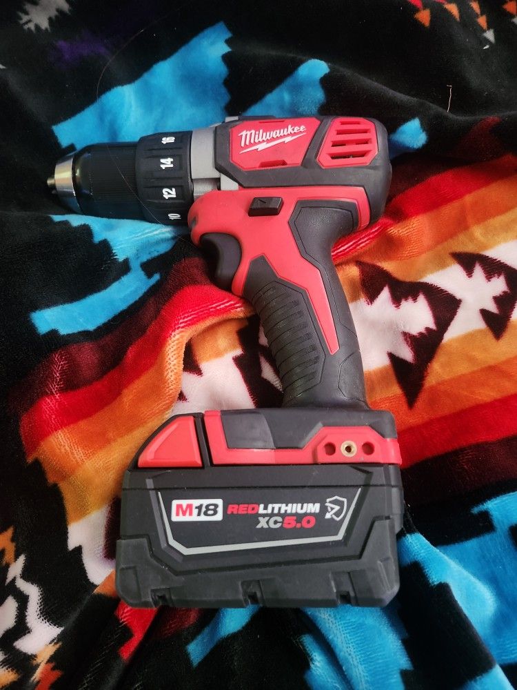 Milwaukee Drill Driver Brand New With Brand New Battery 5.0 $100