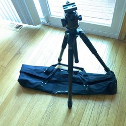 Induro Tripod With Ball Head 