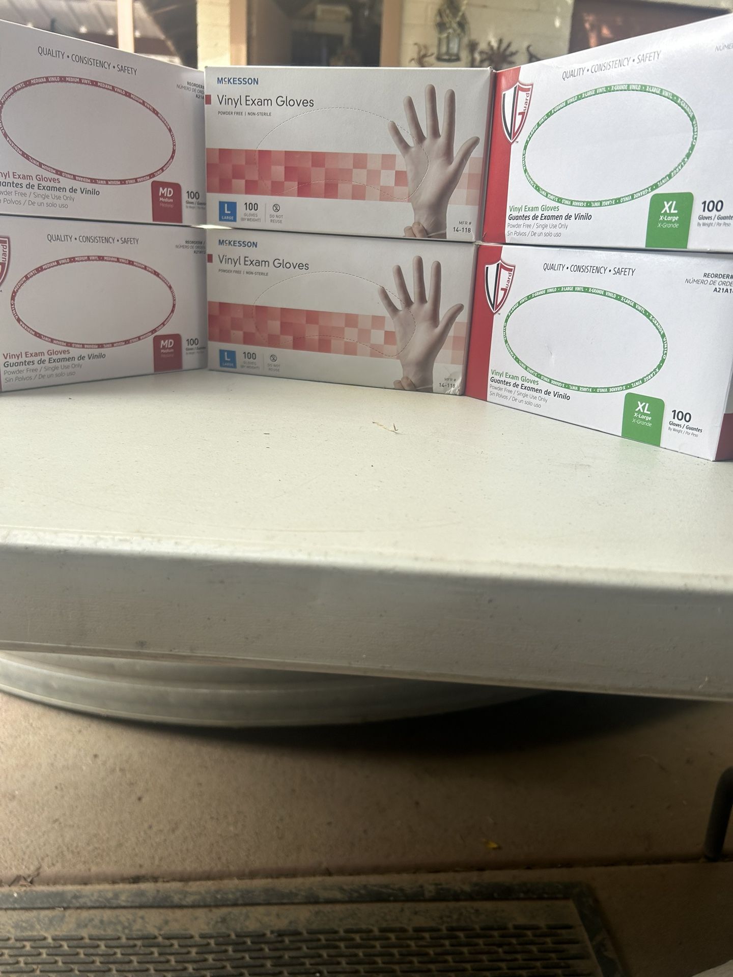 Vinyl Exam Gloves Med - Large - X-Large’s