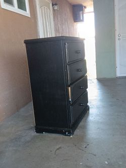 Four drawer dresser