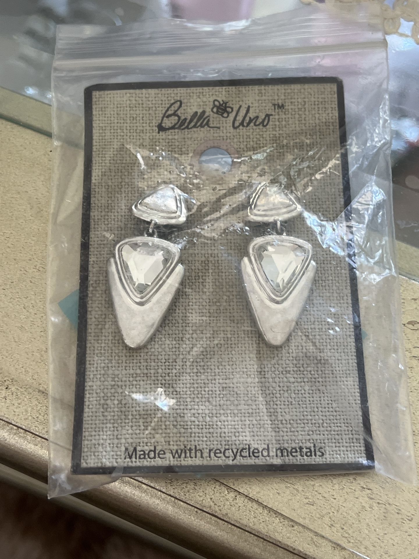 Silver Neckless Breaker Earring 3 Piece In One Price