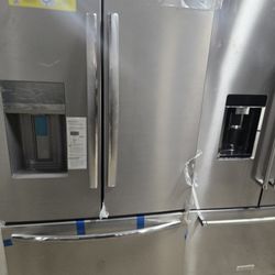 Fridgedaire Stainless Steel Fridge Bottom Freezer New