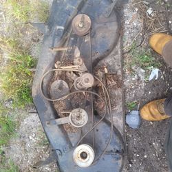 ((READ AD))((NEEDS WORK))((50" DOUBLE front Bar Mount Craftsman/husqvarna Deck)) Riding Mower 