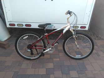 26 Inch, 24 Speed Specialized Expedition. 