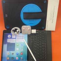 Apple IPad 9th Generation (10.2” Retina /Touch ID /IOS 29) 64 GB with Pen  & Accessories 