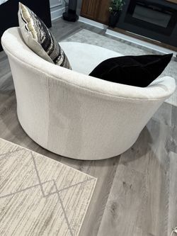 Oversized Swivel Accent Chair