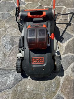 Black & Decker Powerswap battery lawn mower