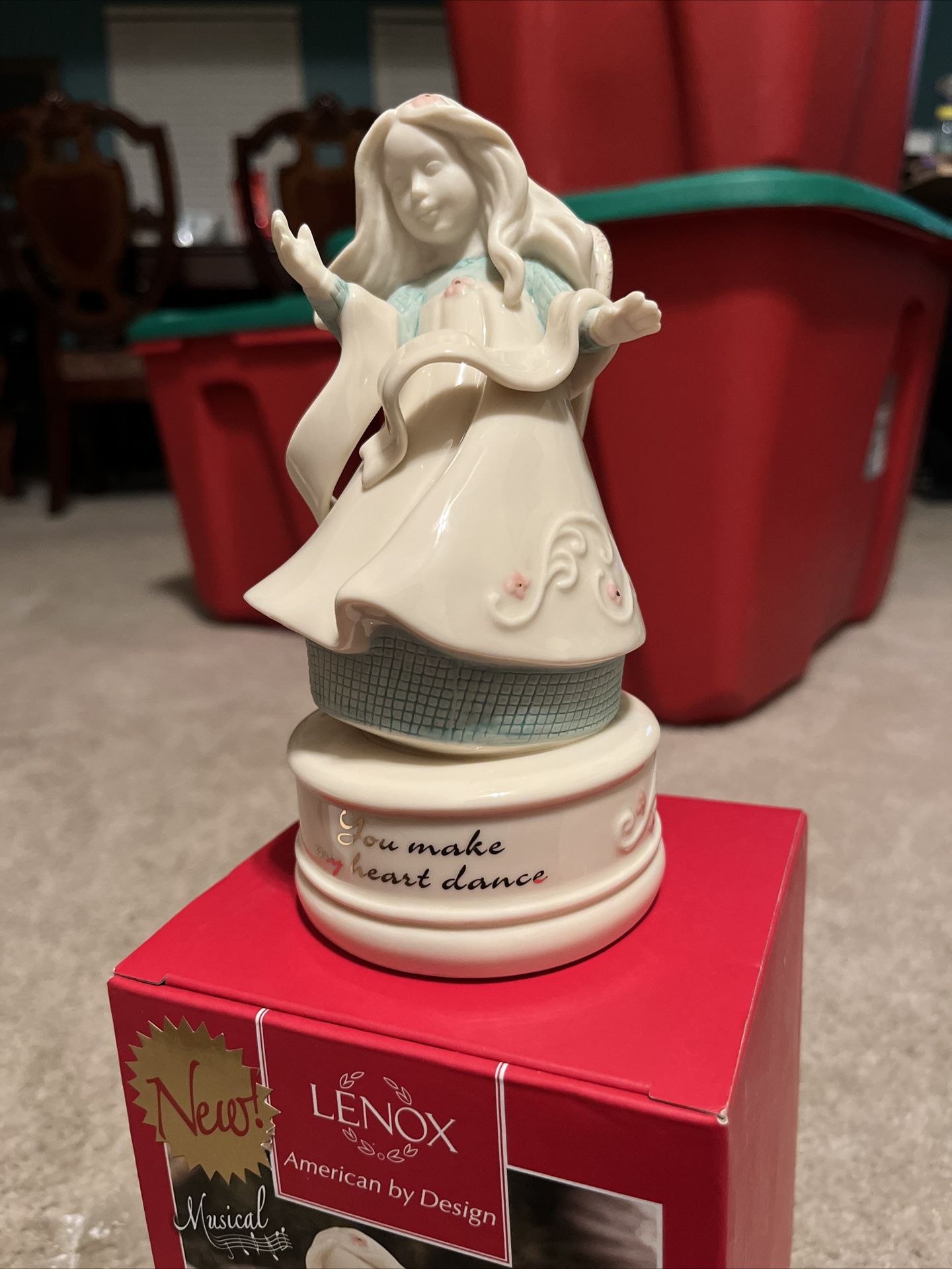 Lenox Musical Angel Figurine GIFTS OF GRACE plays Beautiful Dreamer - New In Box