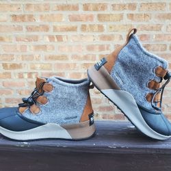 Sorel Out N About III Boots US Size 6