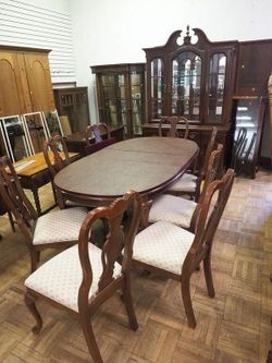 13 Piece Cherry Wood Americsn Made Dining Set