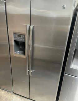 GE Side by Side Stainless Steel Fridge Ice Maker
