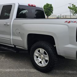 2016 Chevy Silverado 4x4 titulo limpio
