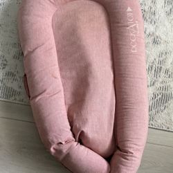 DockATot Deluxe+ Baby Pillow