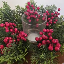 $15.00 - Christmas Candleholder Centerpiece, Glass Center/Faux Red Berries - Elegant!