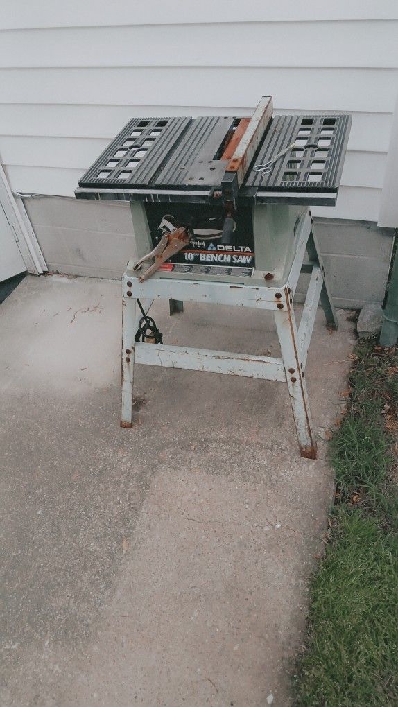 Bench Saw