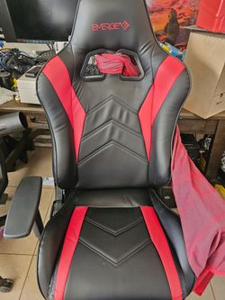Emerge gamer chair