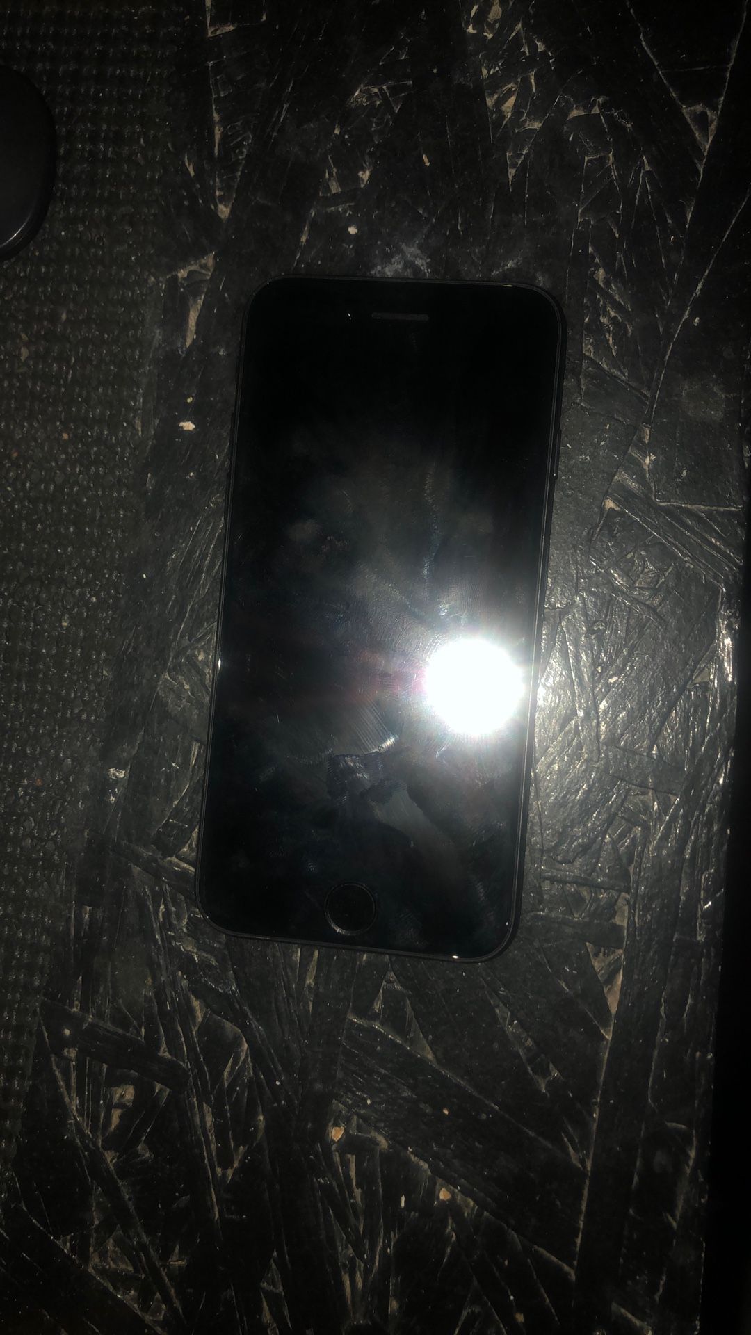 iPhone 8 Doesn’t Turn On For Parts