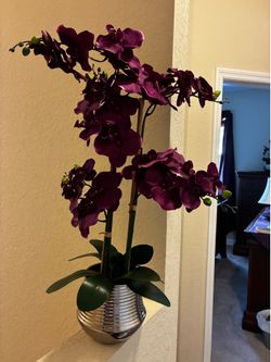 Artificial purple planter