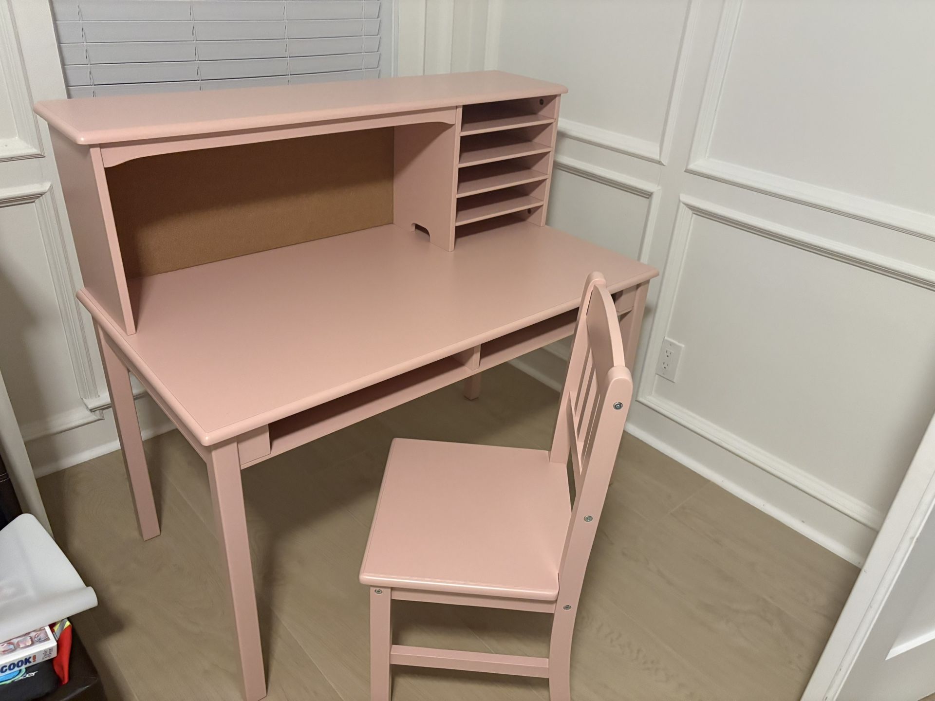 Kids Desk with Chair