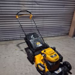 DEWALT GAS LAWN MOWER SELF-PROPELLED 