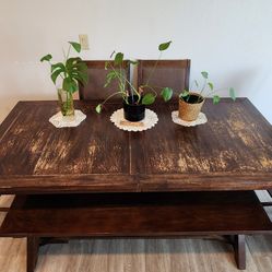 Windville Extendable Dining Table / Ashley Furniture