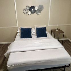 Artsy Bedroom Set Queen Bed 