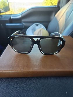 Men's Dolchi and Gabbana polarized sunglasses