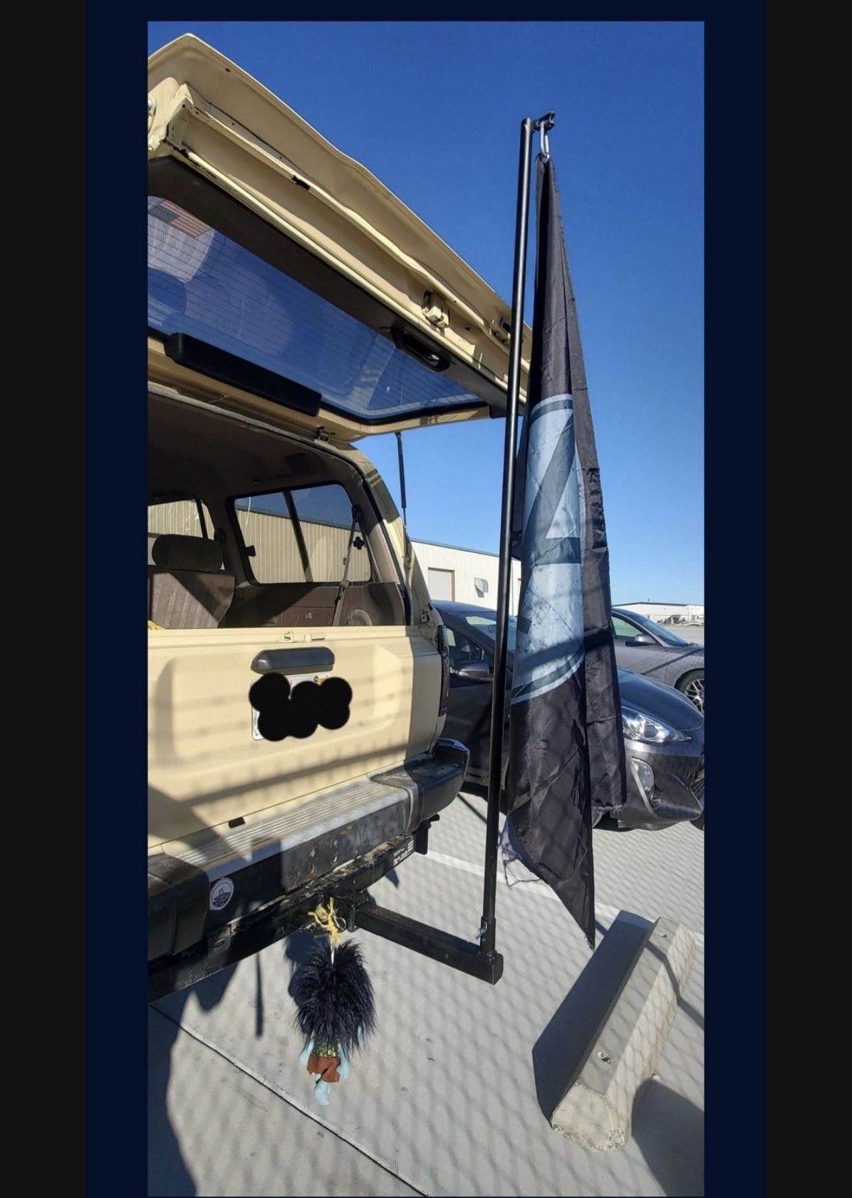 Flag Pole And Hitch For Any Truck 🛻 Or SUV 🚙 NFL MLB