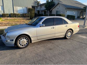 2001 Mercedes-Benz E-Class