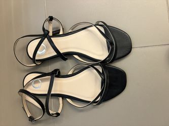 Strappy Black Flat Sandals Size 8