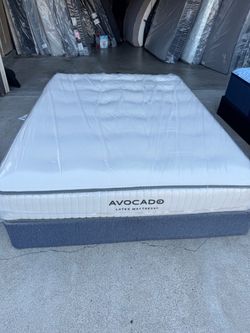 Queen size mattress and box Pring Avocado
