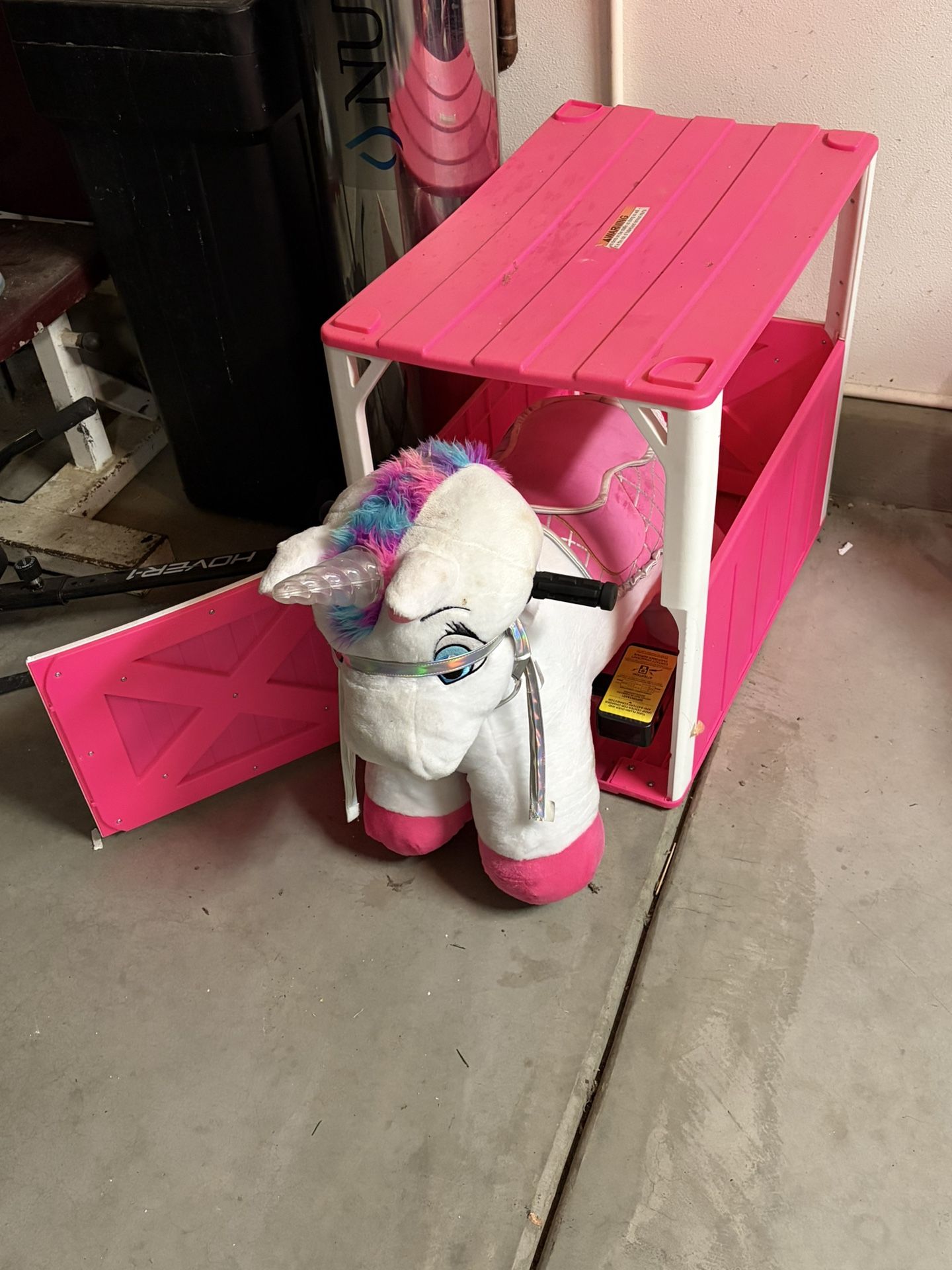 Rise On pony with house